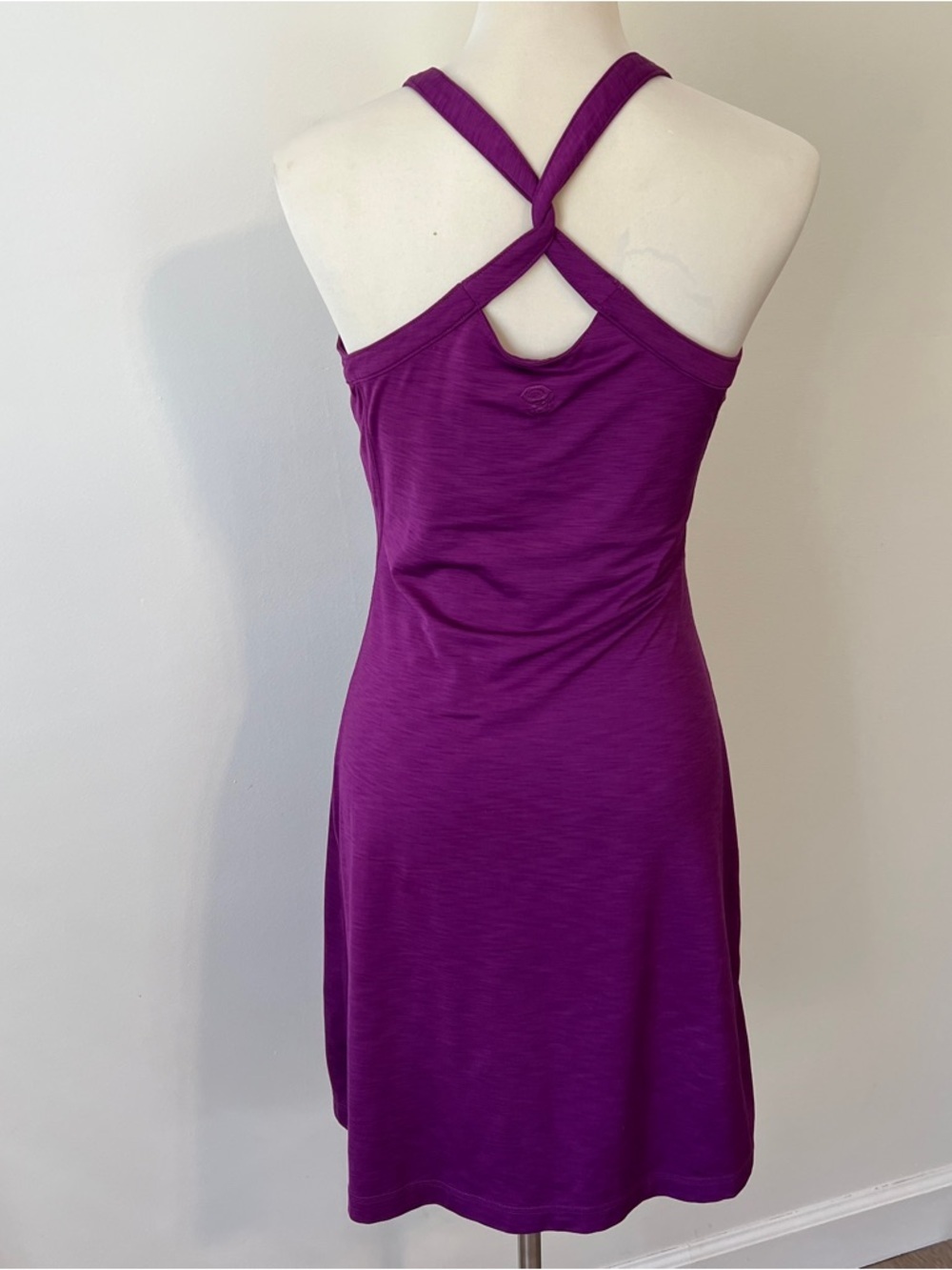 Mountain Hardwear Purple Fuchsia Athletic Dress Racerback Built-In Bra - Picture 2 of 7